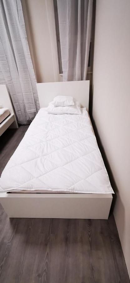 Hostel Powstaniec Wola - Private Rooms Βαρσοβία Εξωτερικό φωτογραφία
