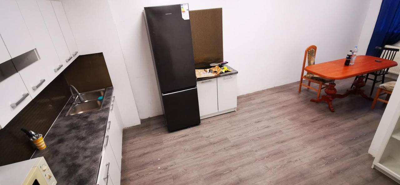Hostel Powstaniec Wola - Private Rooms Βαρσοβία Εξωτερικό φωτογραφία