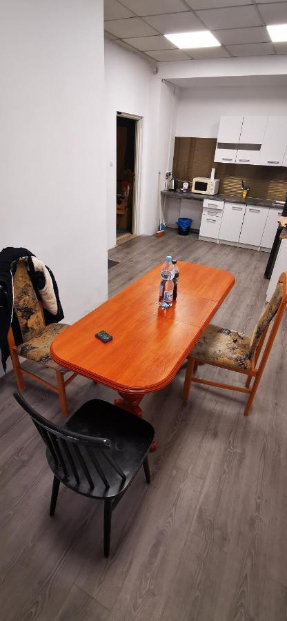 Hostel Powstaniec Wola - Private Rooms Βαρσοβία Εξωτερικό φωτογραφία