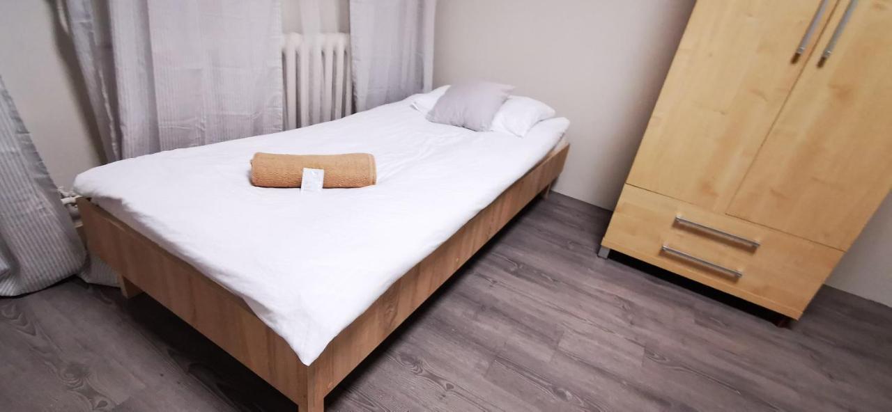 Hostel Powstaniec Wola - Private Rooms Βαρσοβία Εξωτερικό φωτογραφία