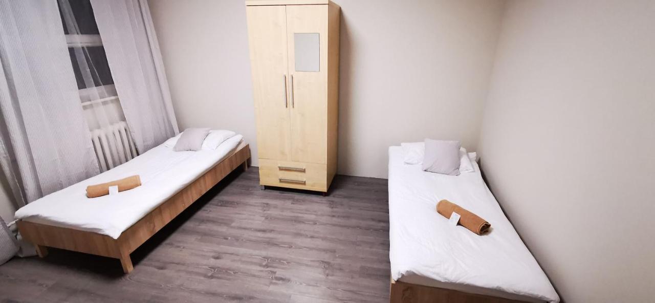 Hostel Powstaniec Wola - Private Rooms Βαρσοβία Εξωτερικό φωτογραφία