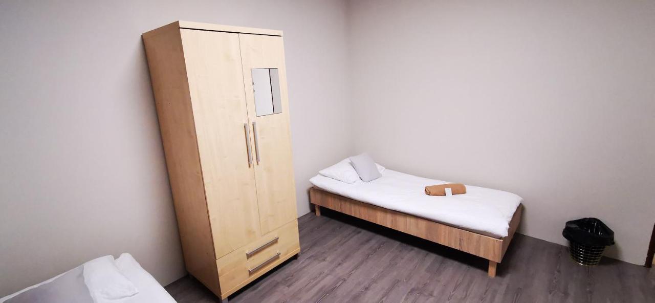 Hostel Powstaniec Wola - Private Rooms Βαρσοβία Εξωτερικό φωτογραφία
