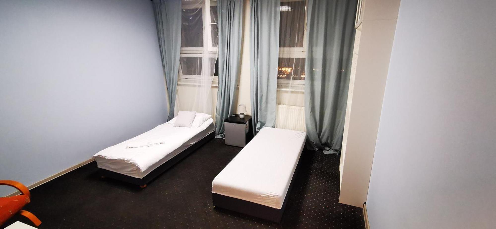Hostel Powstaniec Wola - Private Rooms Βαρσοβία Εξωτερικό φωτογραφία